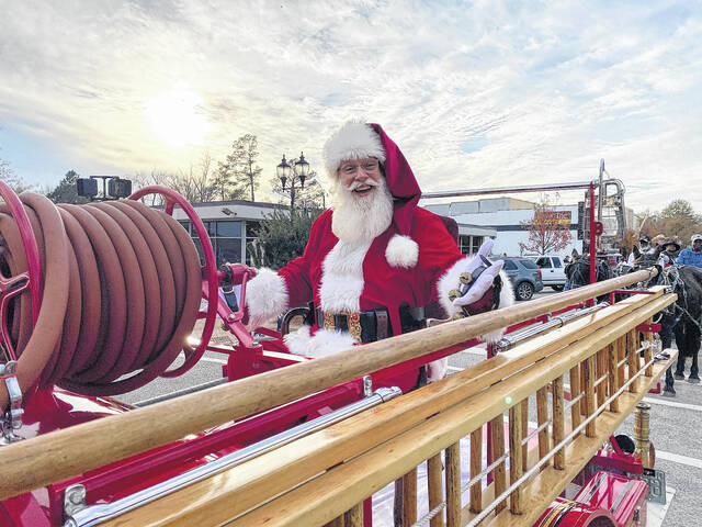 Etown Christmas Parade 2022 Elizabethtown Christmas Parade Delights Hundreds | Bladen Journal