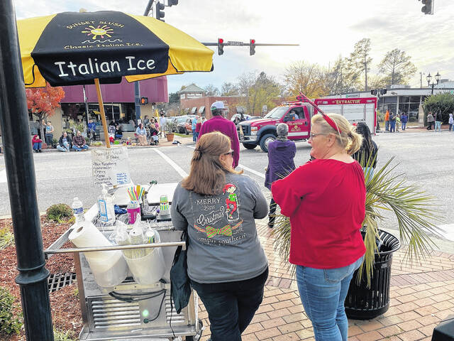 Etown Christmas Parade 2022 Elizabethtown Christmas Parade Delights Hundreds | Bladen Journal