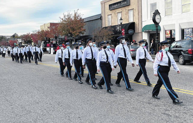 Etown Christmas Parade 2022 Elizabethtown Christmas Parade Delights Hundreds | Bladen Journal