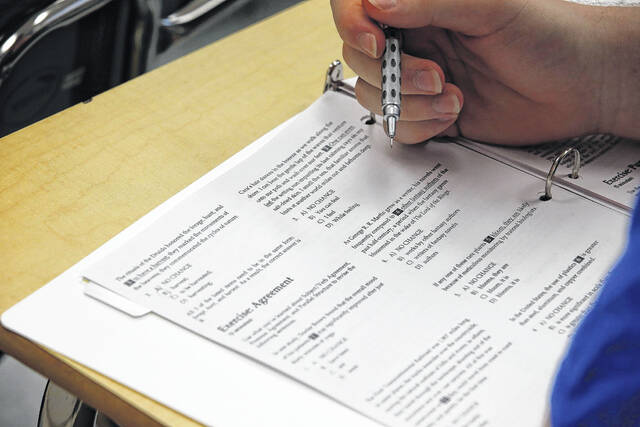 SAT tests: Major changes – digital, shorter – will transition into place in the spring of 2024